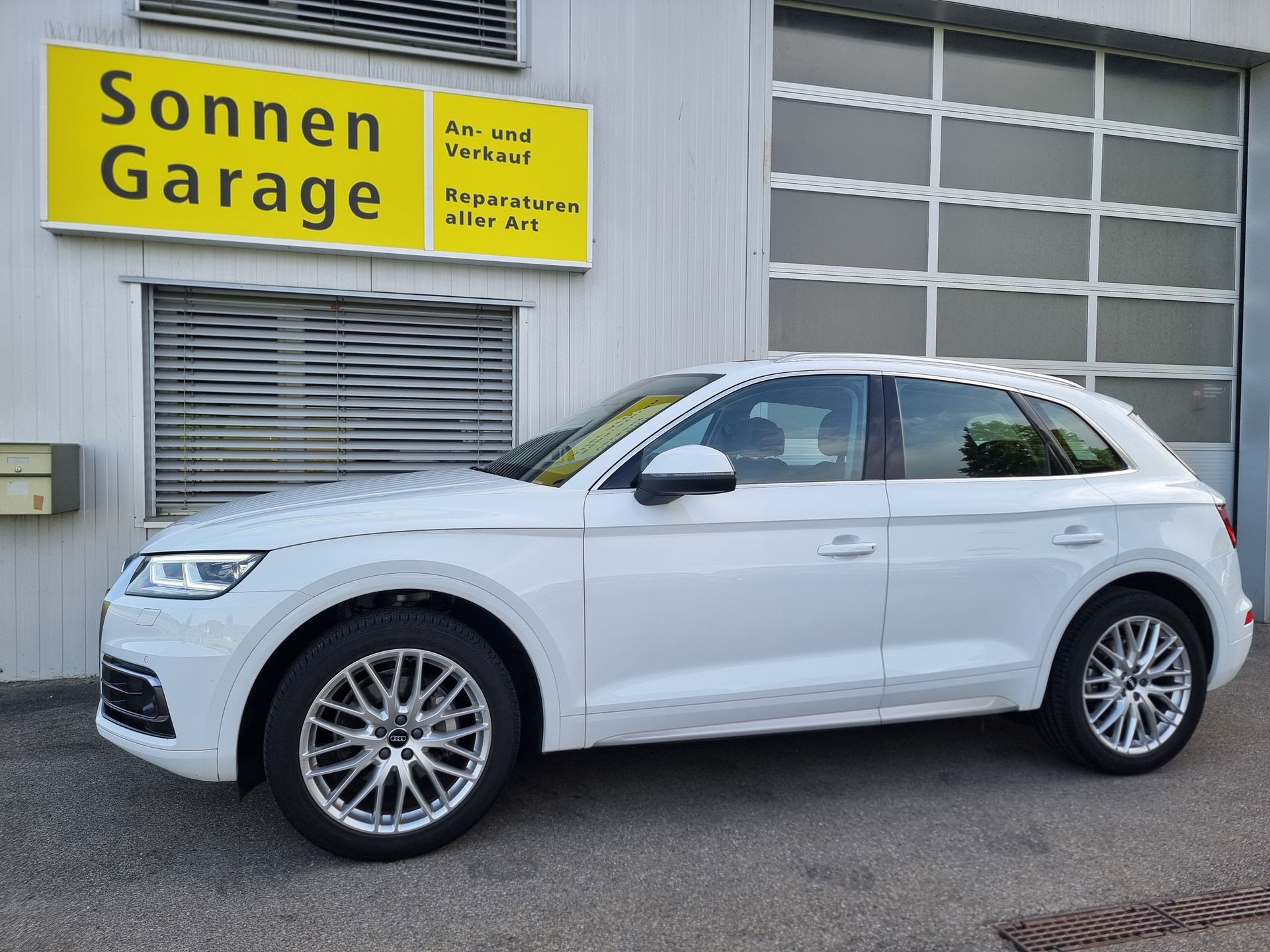 AUDI Q5 2.0 TFSI sport quattro S-tronic-image-3