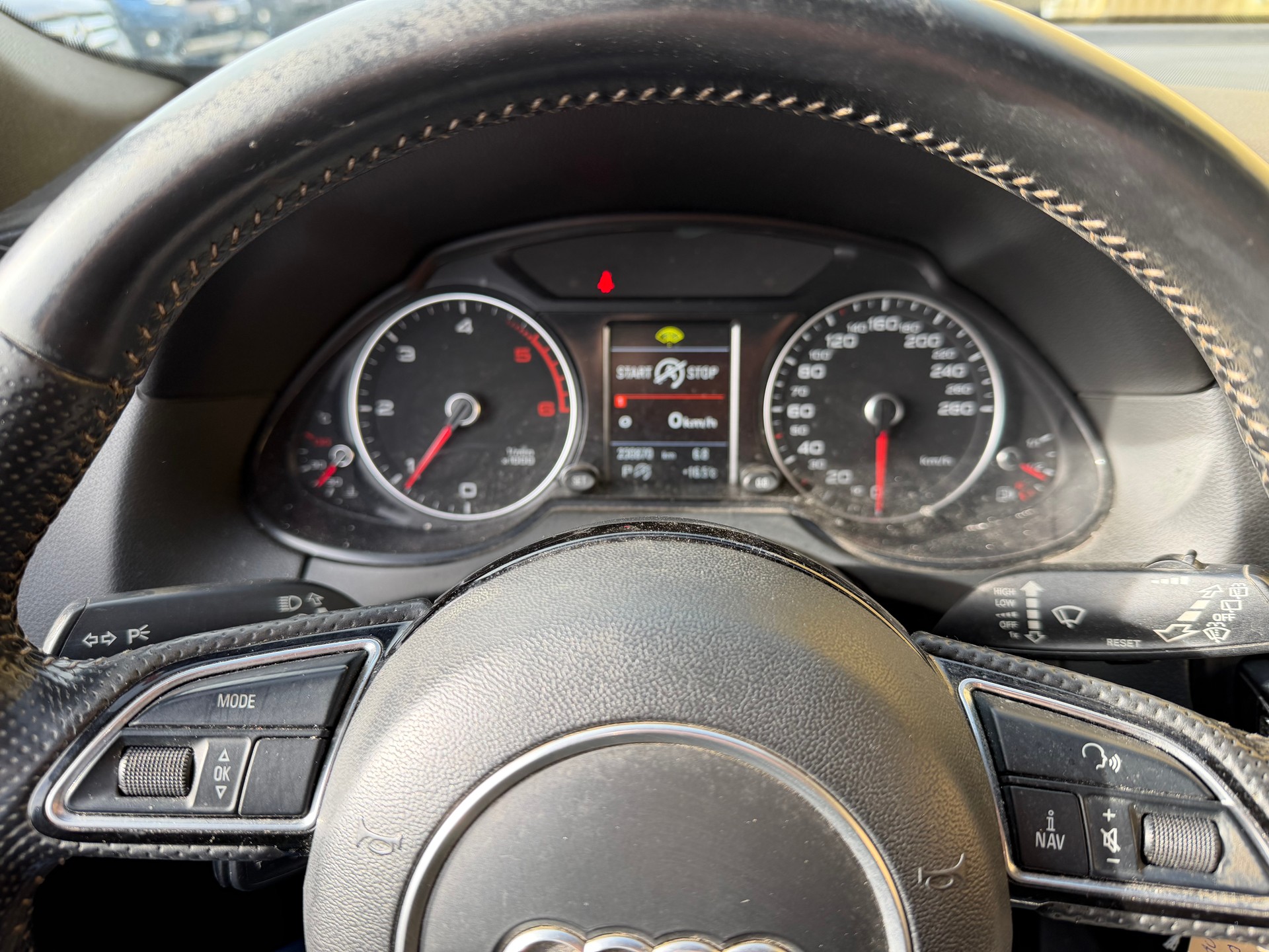 AUDI Q5 2.0 TDI quattro S-tronic-image-5