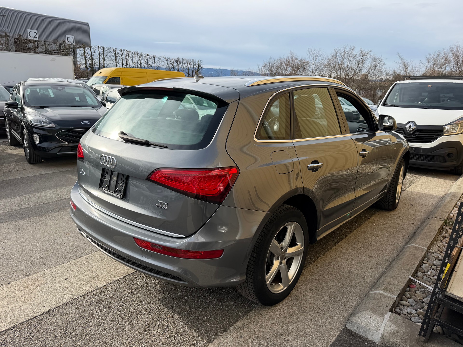 AUDI Q5 2.0 TDI quattro S-tronic-image-3