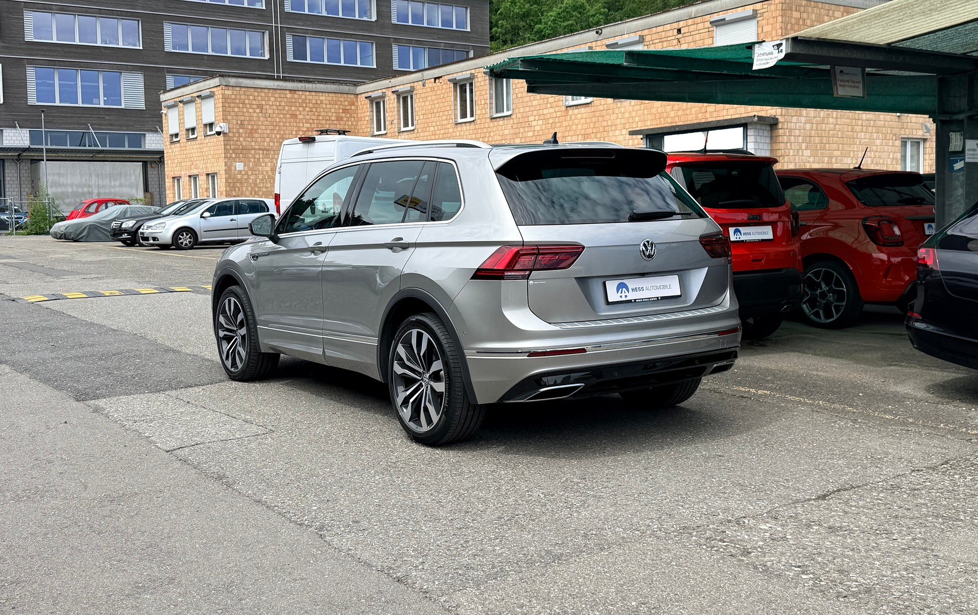VW Tiguan 2.0TSI Highline 4Motion DSG-image-3