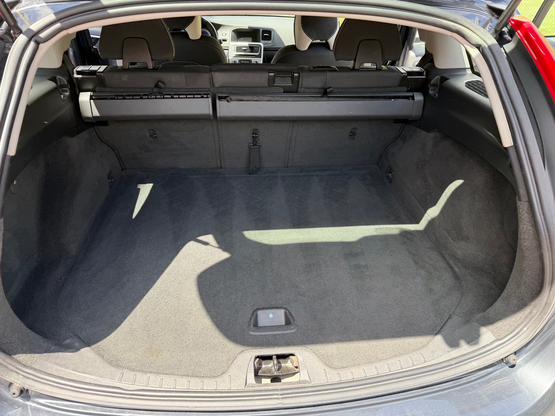 VOLVO 2.0 T5 R-Design-image-5