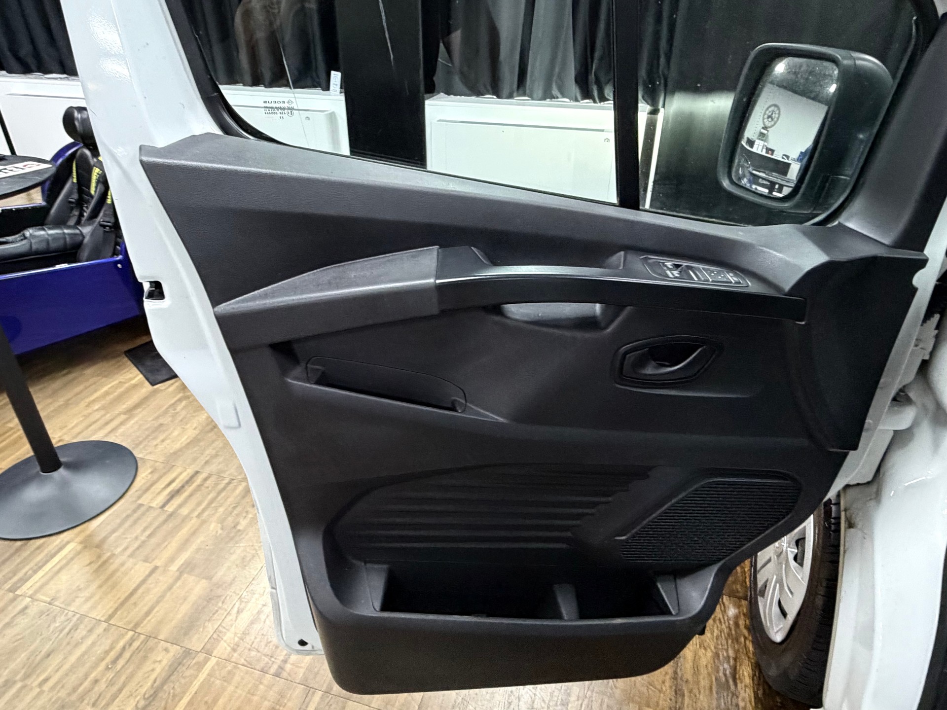 RENAULT Trafic 2.0 Blue dCi 130 Advance L1H1-image-9