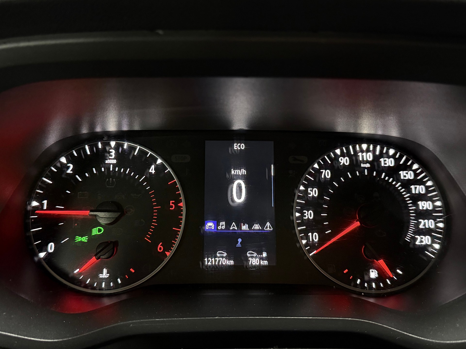 RENAULT Trafic 2.0 Blue dCi 130 Advance L1H1-image-12
