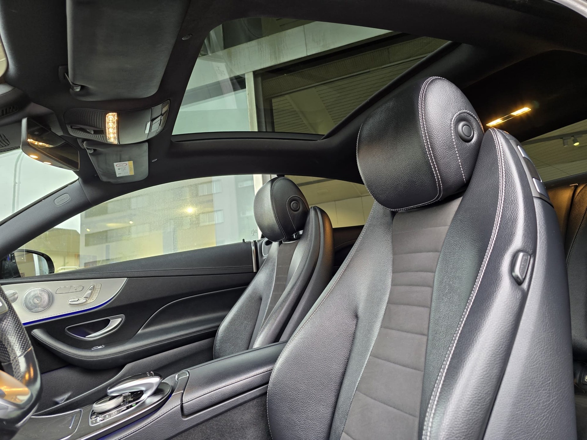 MERCEDES-BENZ E 200 Coupé Avantgarde 4 Matic 9G-Tronic-image-13