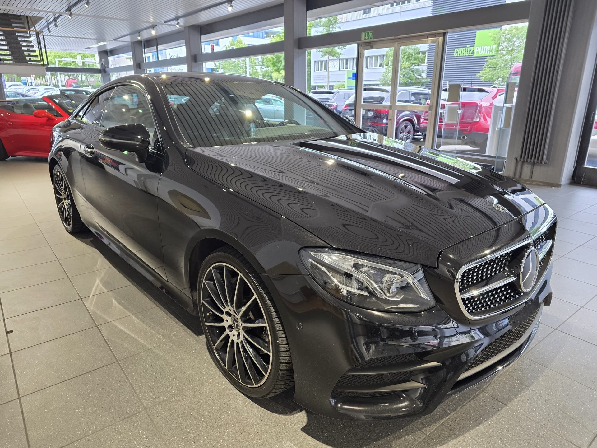 MERCEDES-BENZ E 200 Coupé Avantgarde 4 Matic 9G-Tronic-image-2