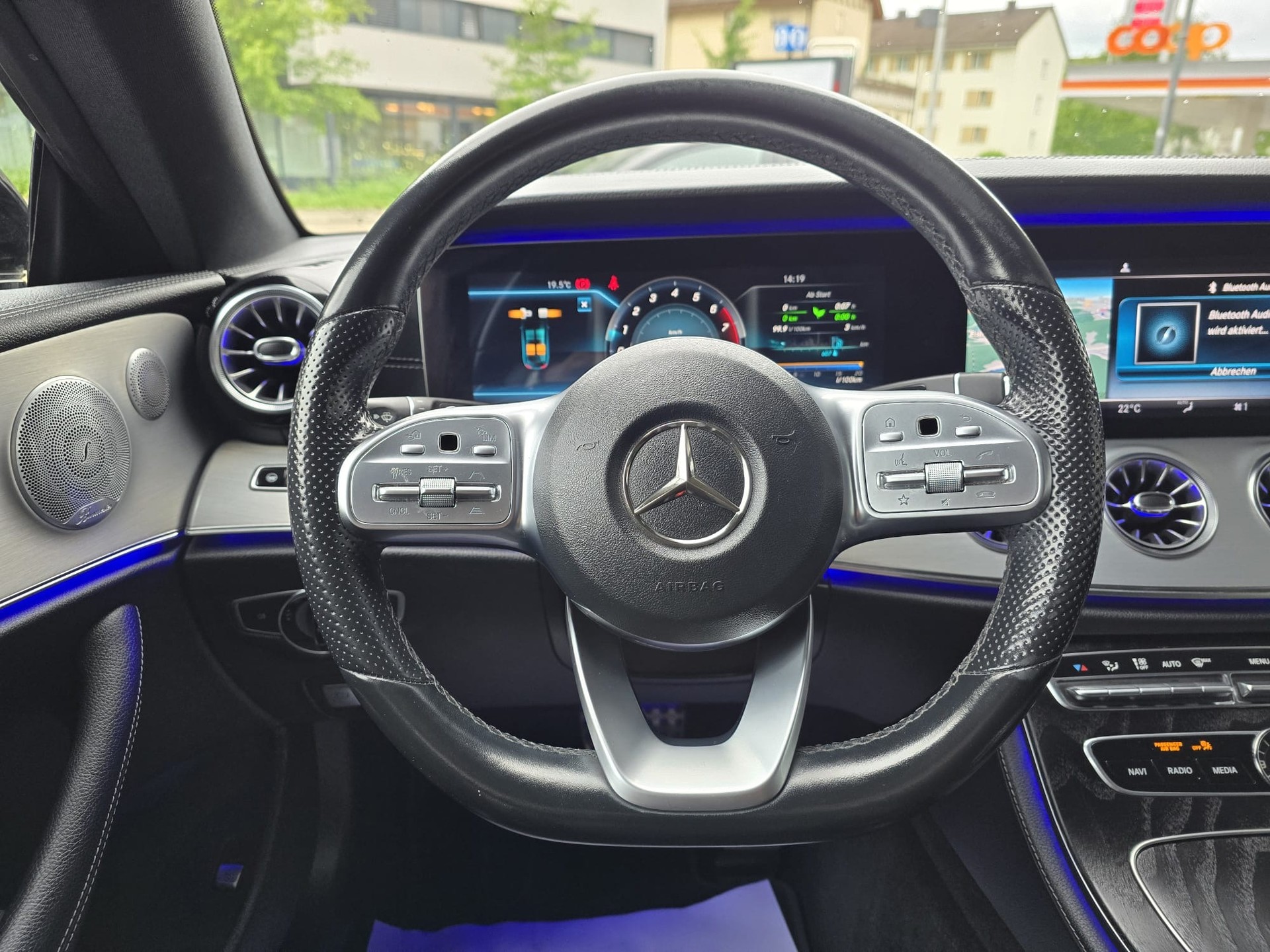 MERCEDES-BENZ E 200 Coupé Avantgarde 4 Matic 9G-Tronic-image-8