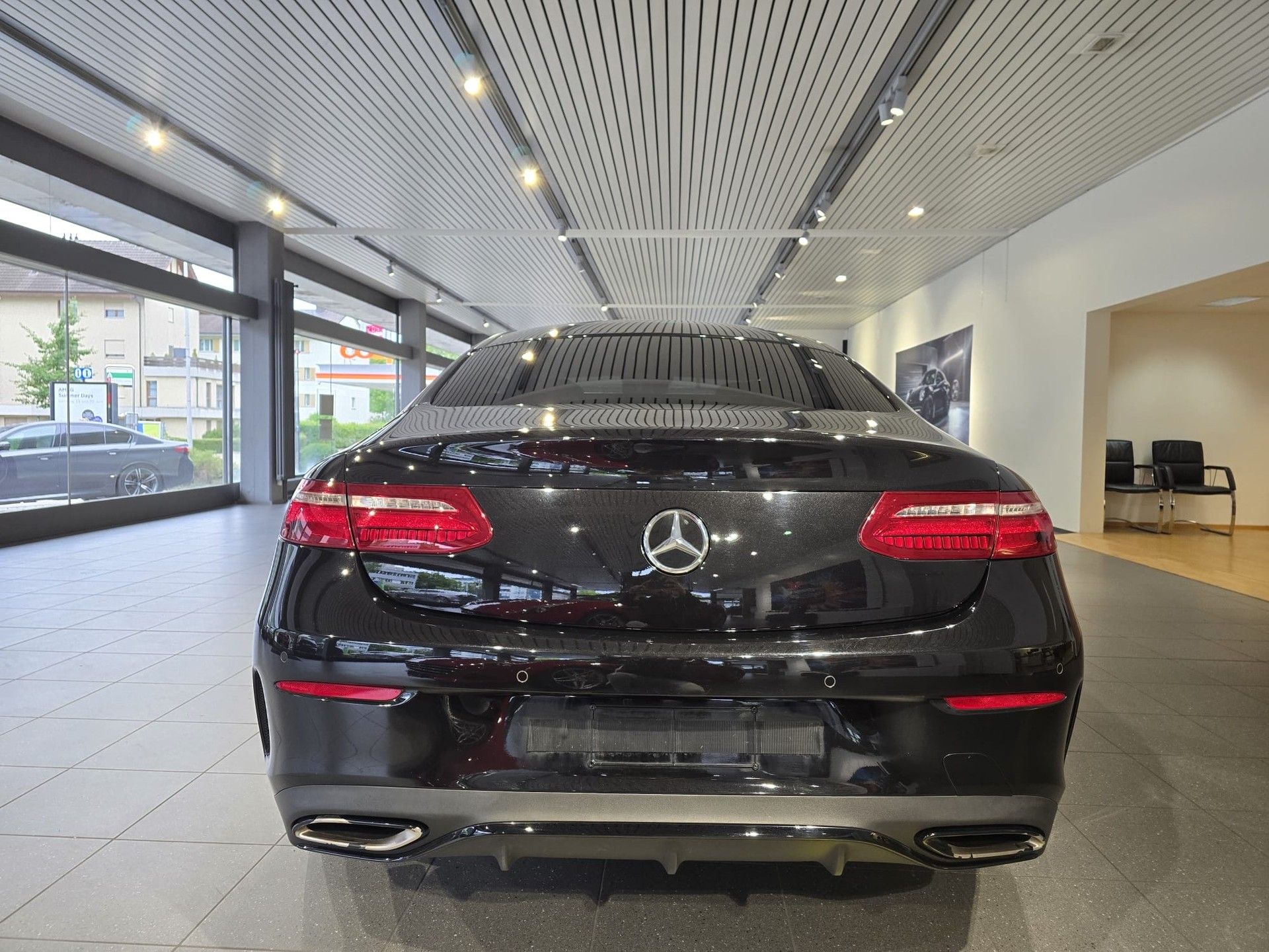 MERCEDES-BENZ E 200 Coupé Avantgarde 4 Matic 9G-Tronic-image-5