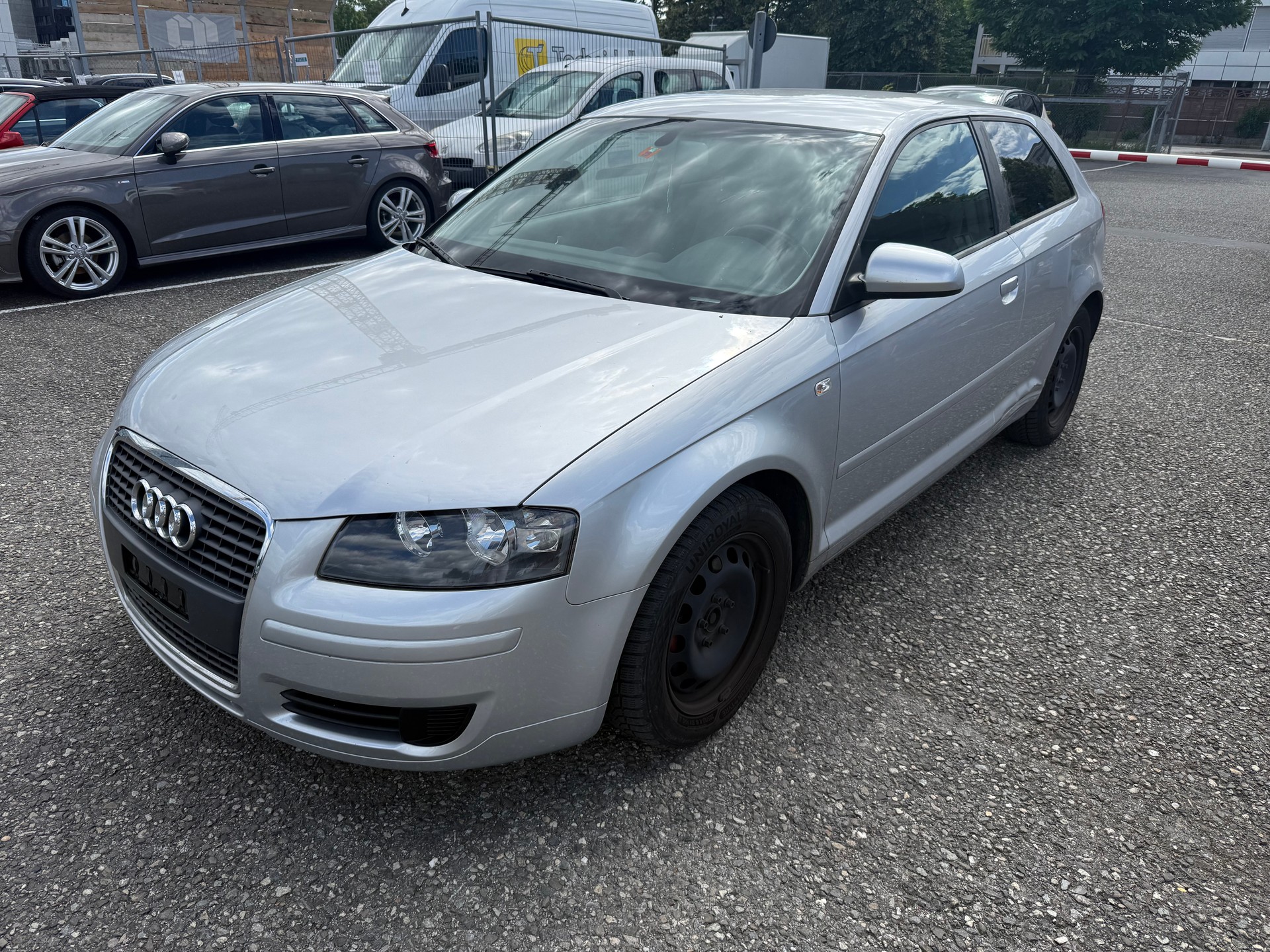 AUDI A3 2.0 TDI Ambiente-image-0