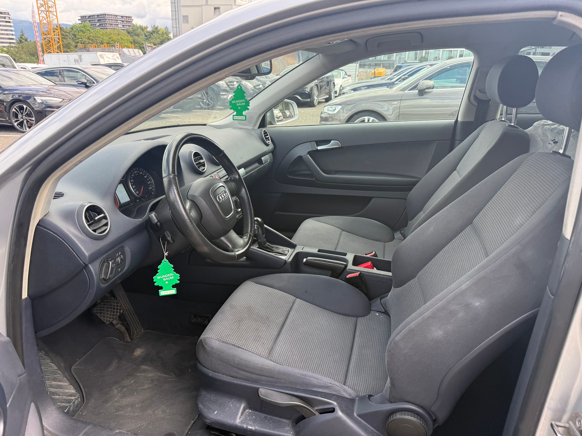 AUDI A3 2.0 TDI Ambiente-image-5
