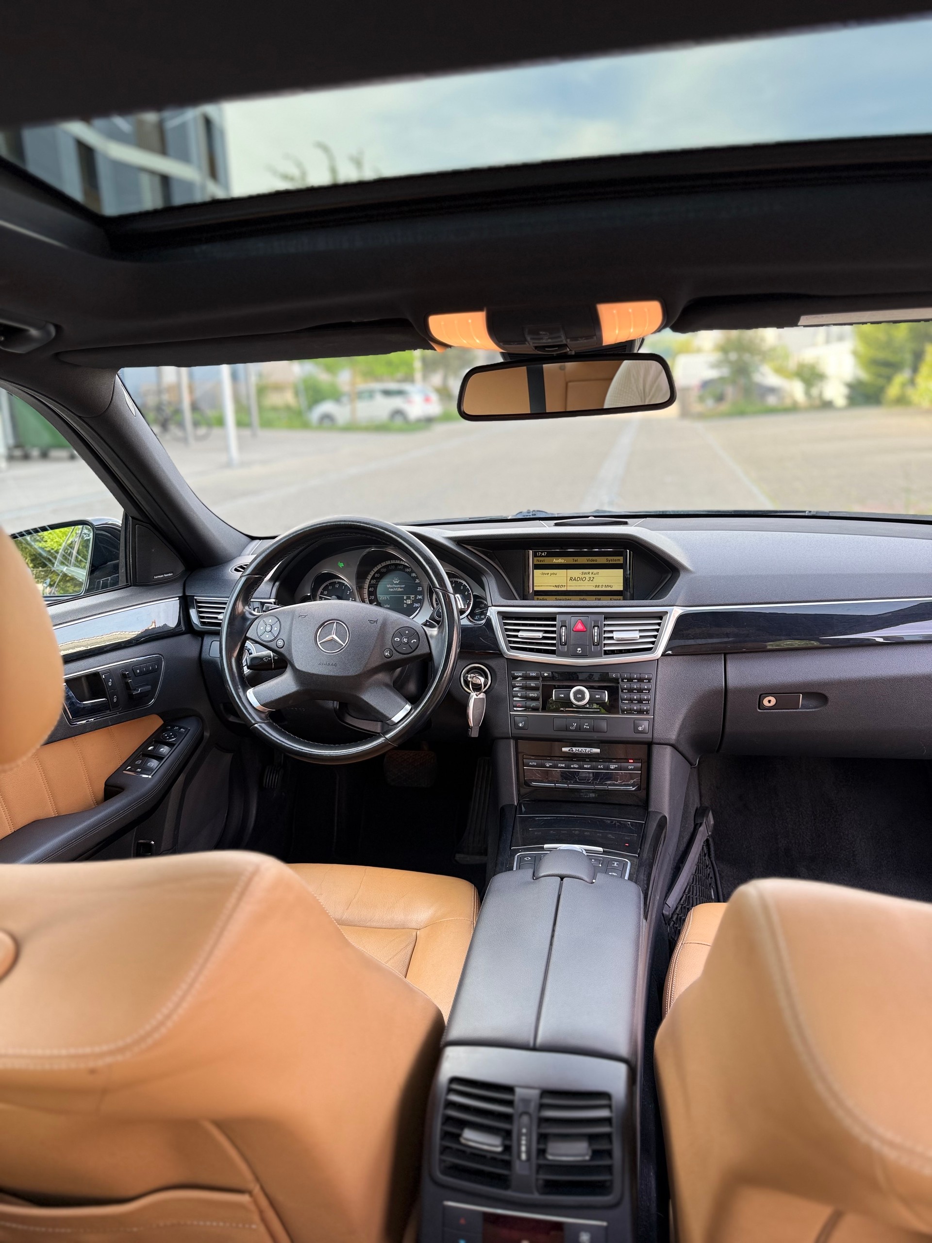 MERCEDES-BENZ E 350 V6 4matic-image-2