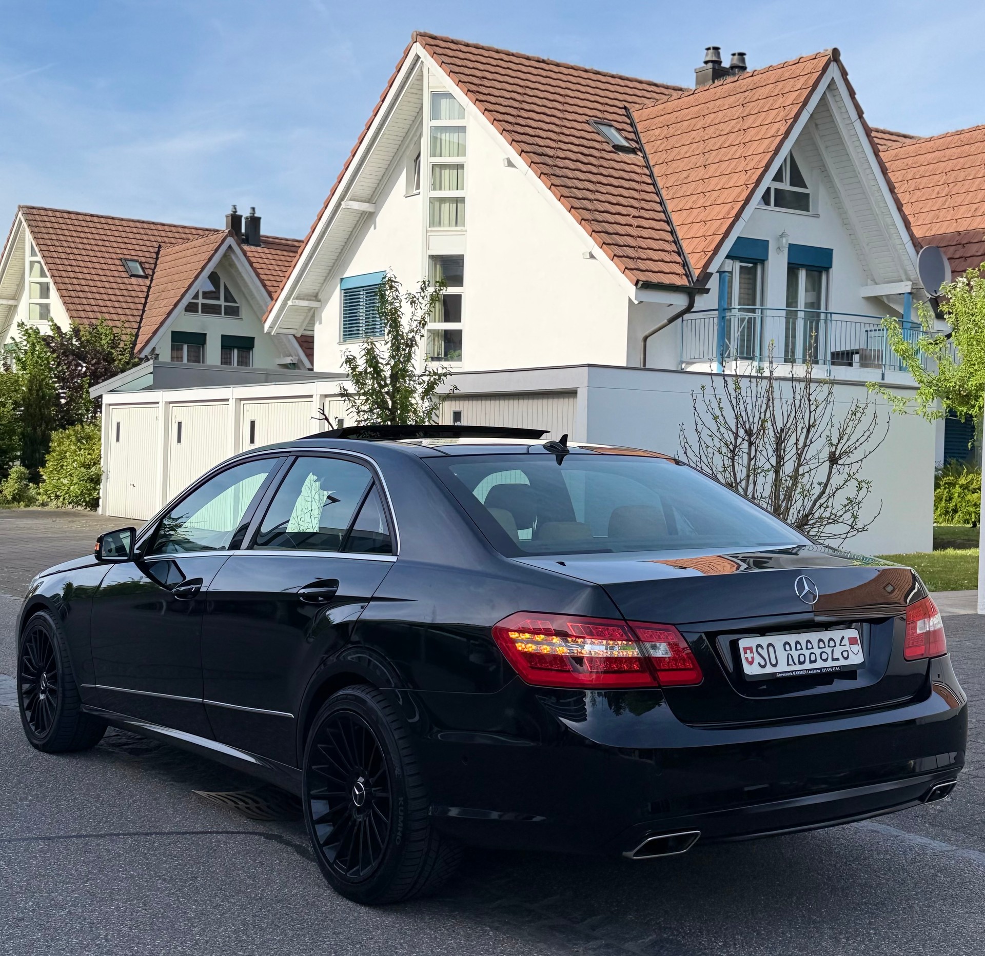 MERCEDES-BENZ E 350 V6 4matic-image-1