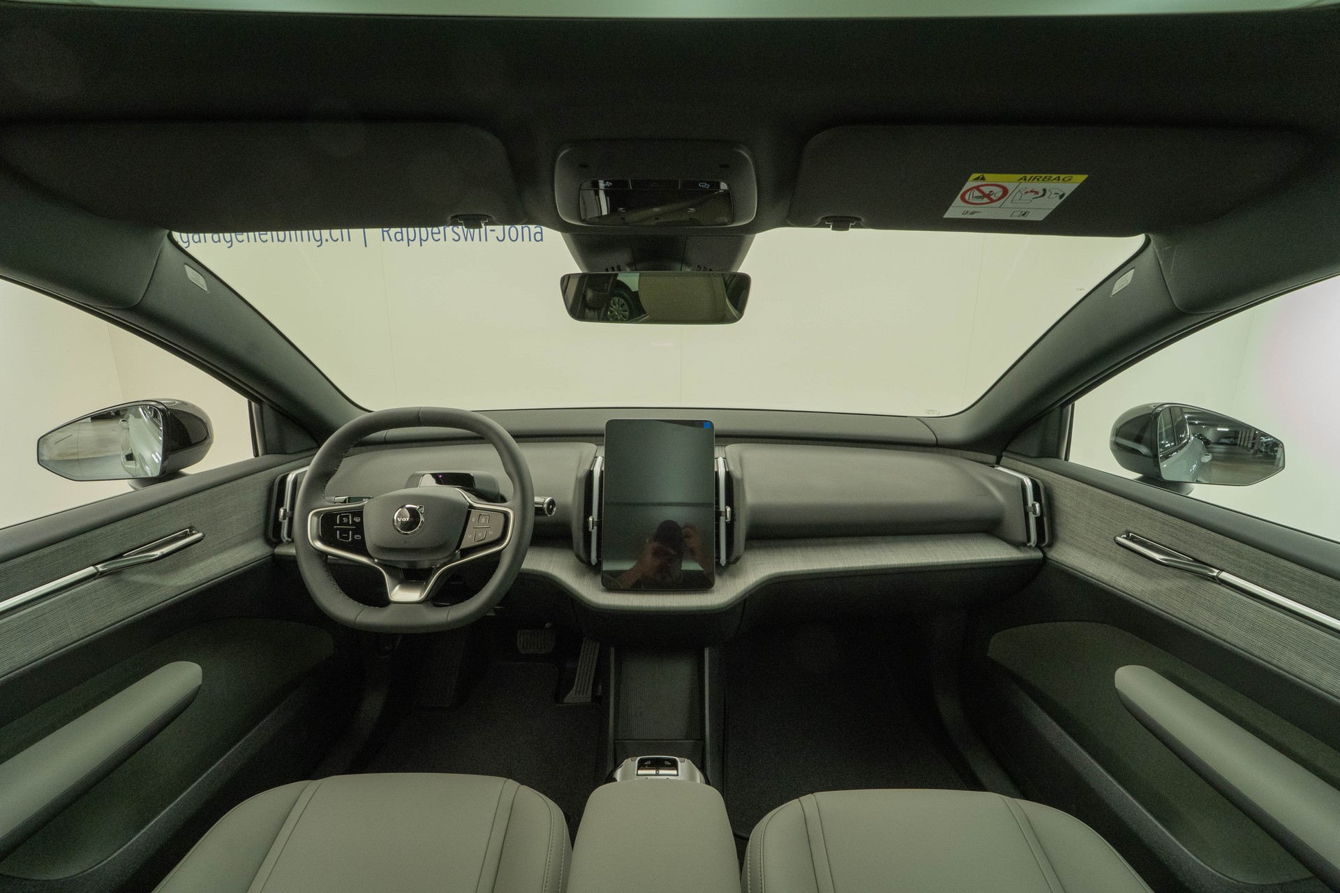 VOLVO EX30 E60 Twin Ultra Performance AWD-image-5