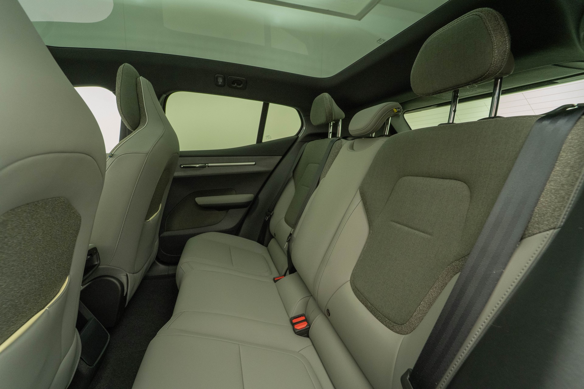 VOLVO EX30 E60 Twin Ultra Performance AWD-image-8