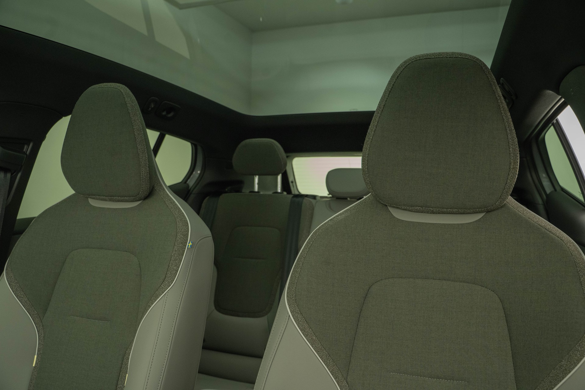VOLVO EX30 E60 Twin Ultra Performance AWD-image-9