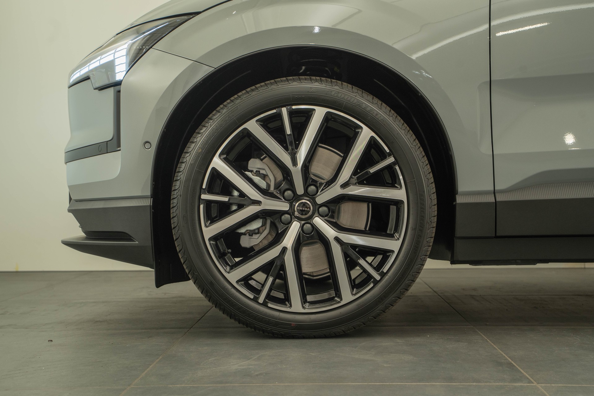VOLVO EX30 E60 Twin Ultra Performance AWD-image-14