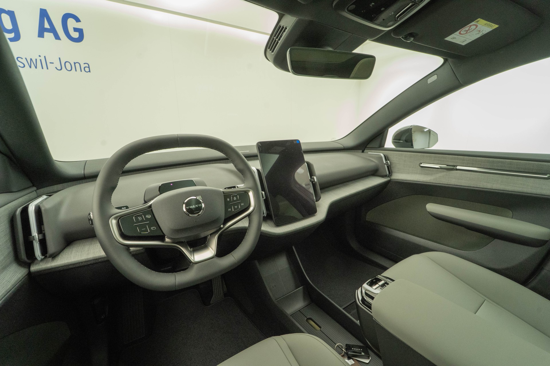VOLVO EX30 E60 Twin Ultra Performance AWD-image-6