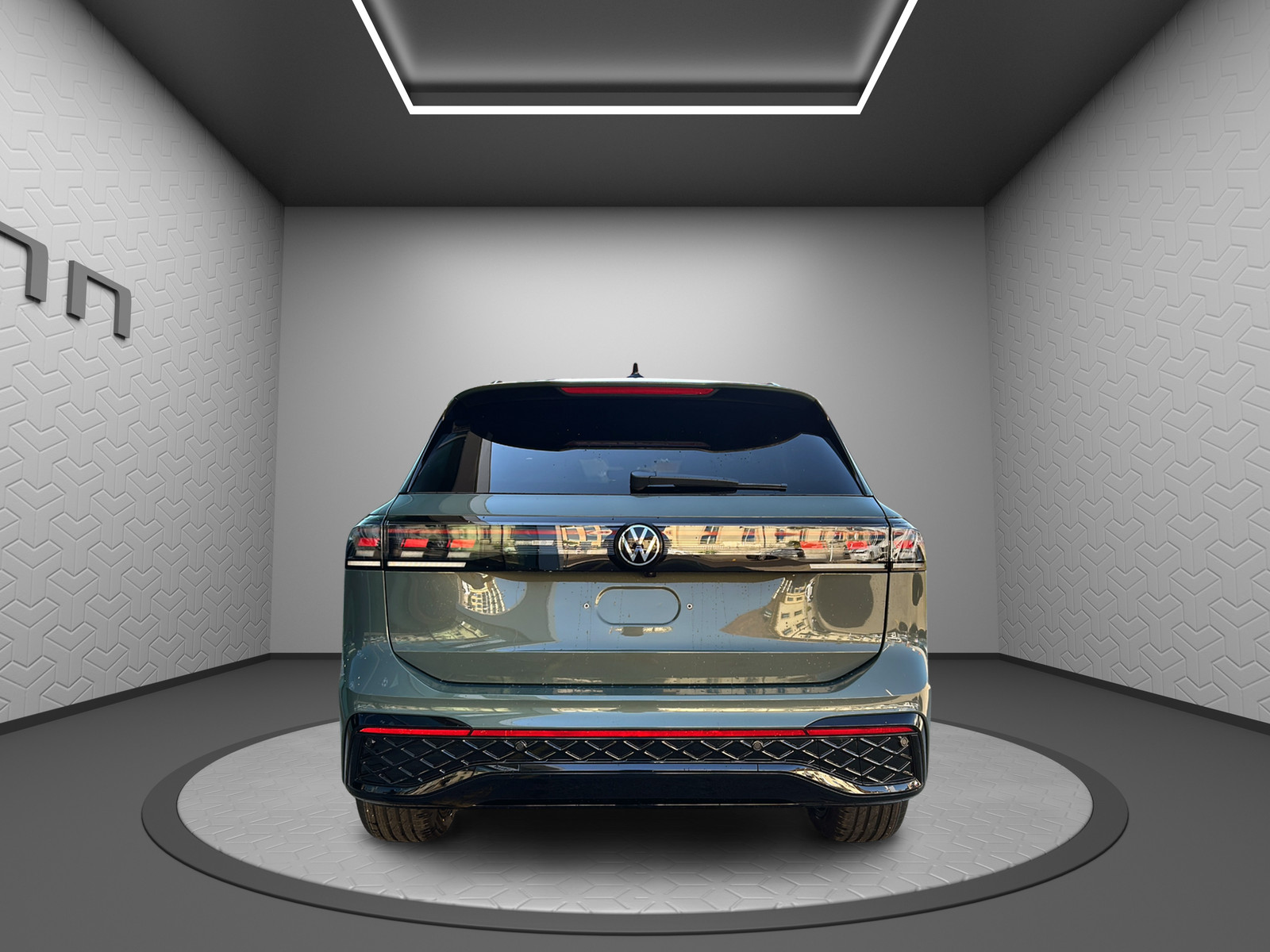 VW Tiguan 2.0 TSI DSG R-Line United 4Motion-image-4