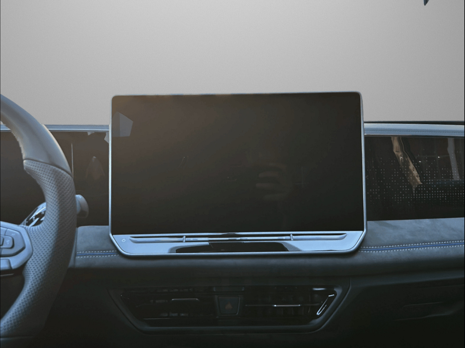 VW Tiguan 2.0 TSI DSG R-Line United 4Motion-image-10