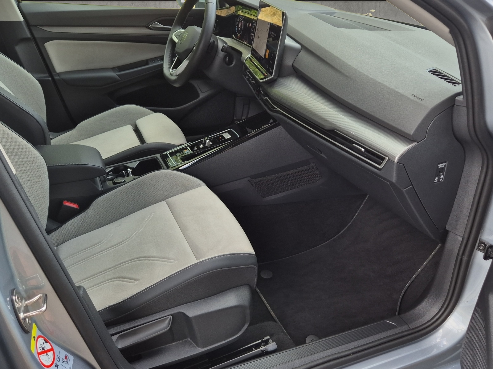 VW Golf Variant 2.0 TDI Style DSG-image-16