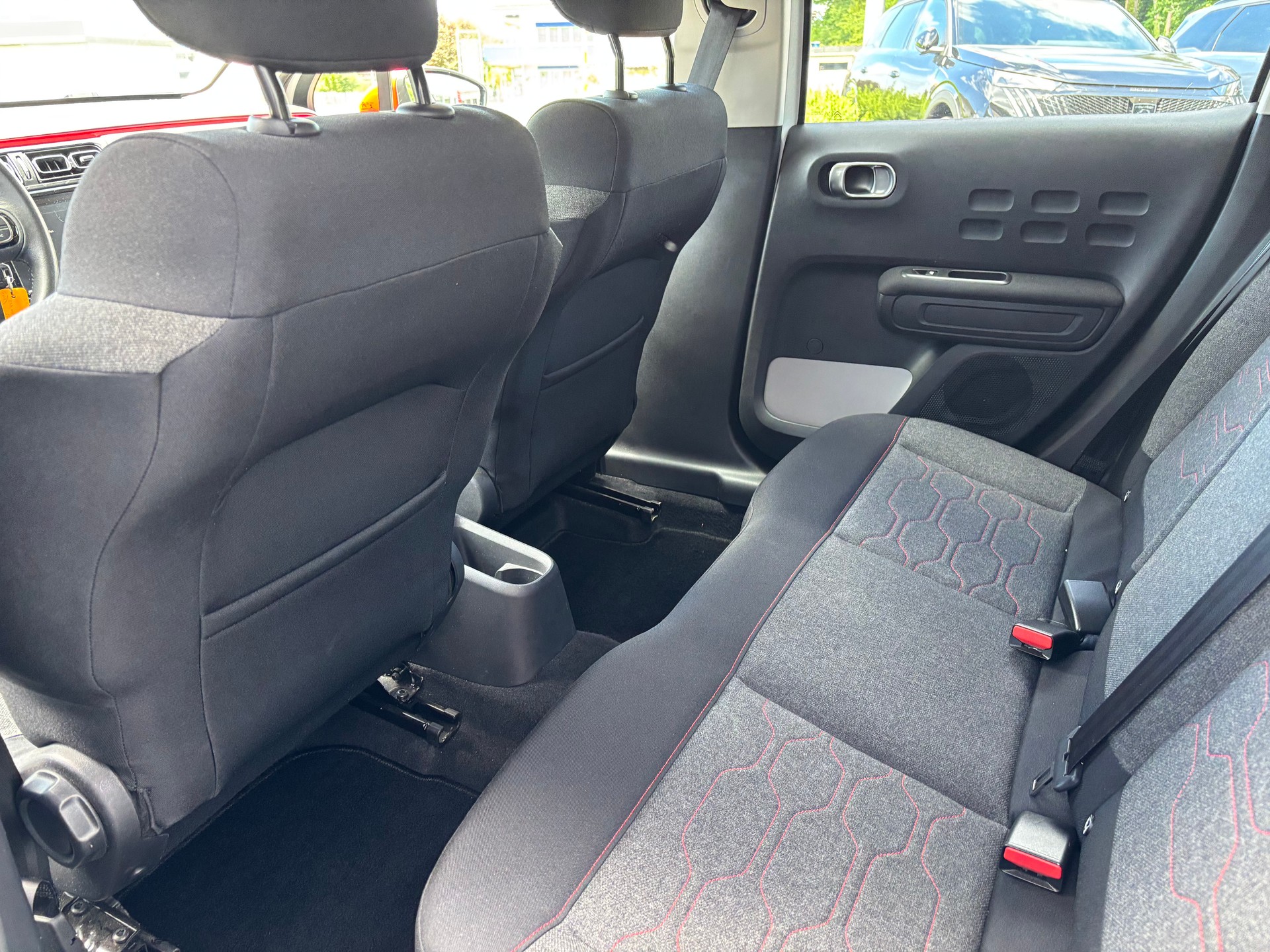 CITROEN C3 1.2i PureTech Shine-image-7