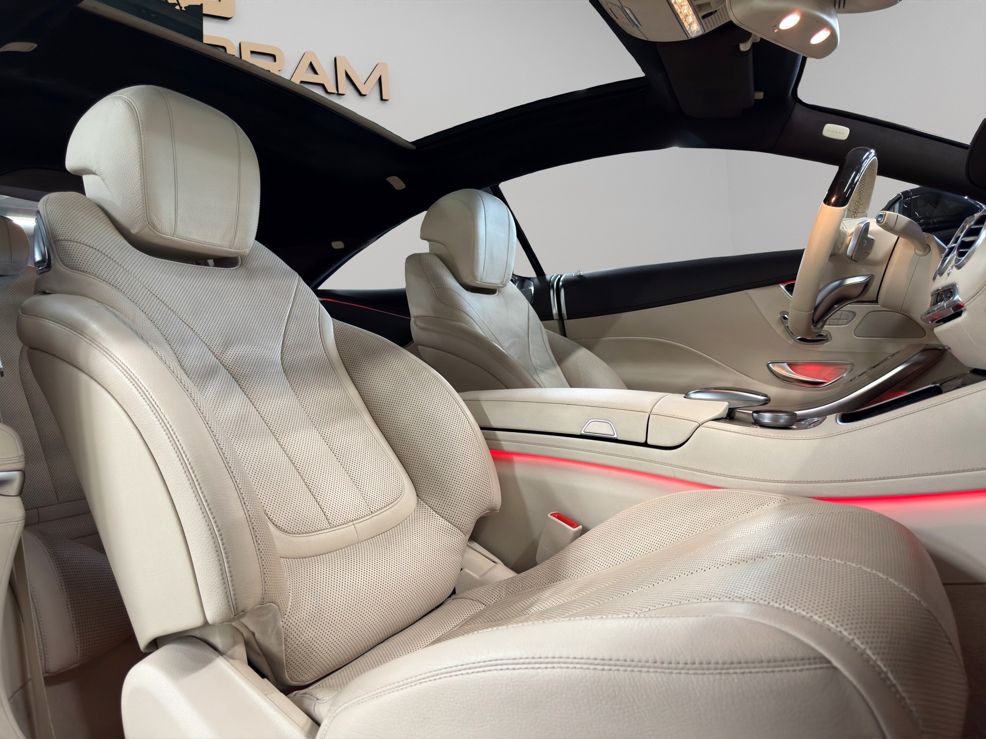 MERCEDES-BENZ S 400 Coupé 4Matic 7G-Tronic-image-15