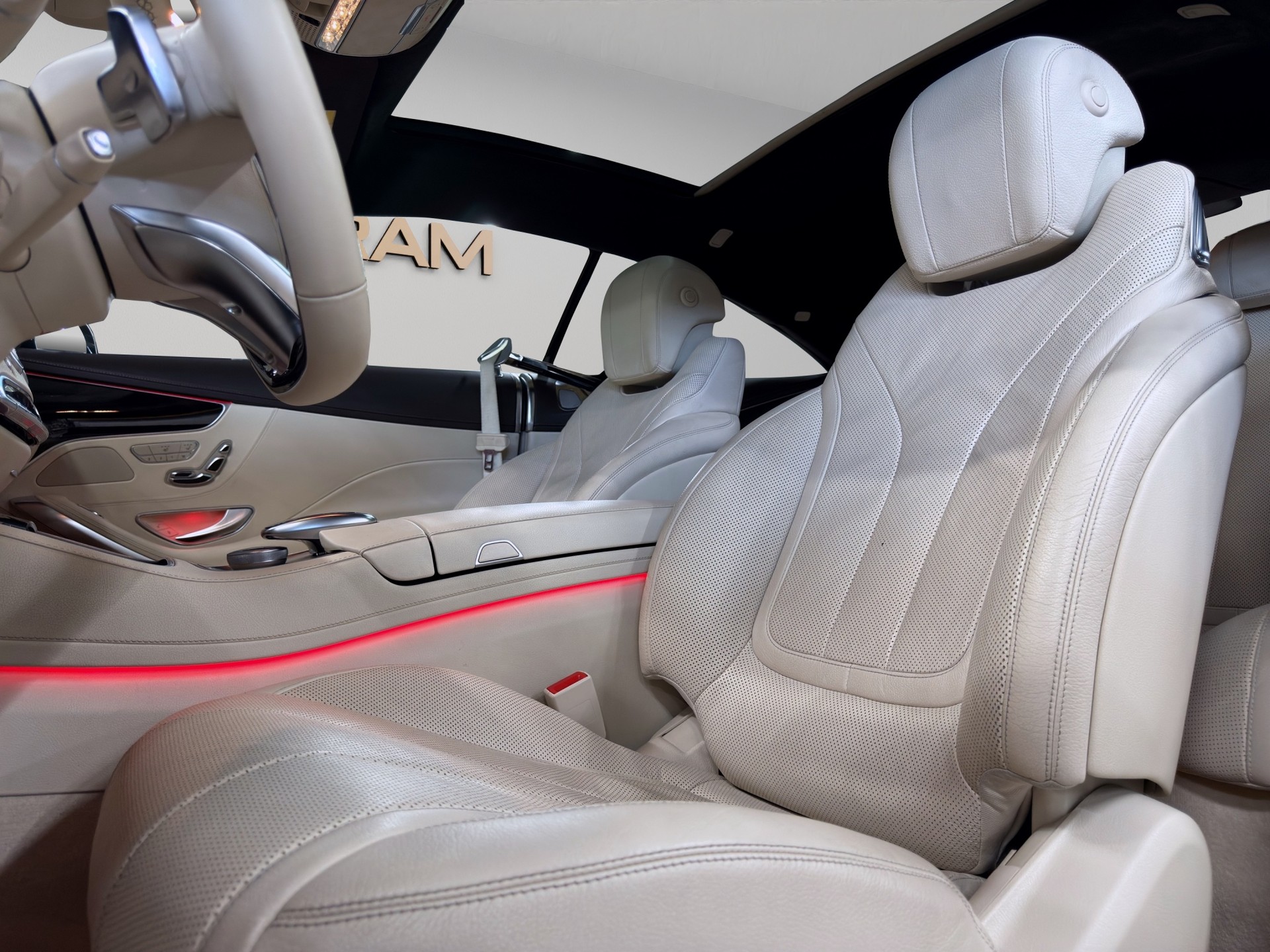 MERCEDES-BENZ S 400 Coupé 4Matic 7G-Tronic-image-13