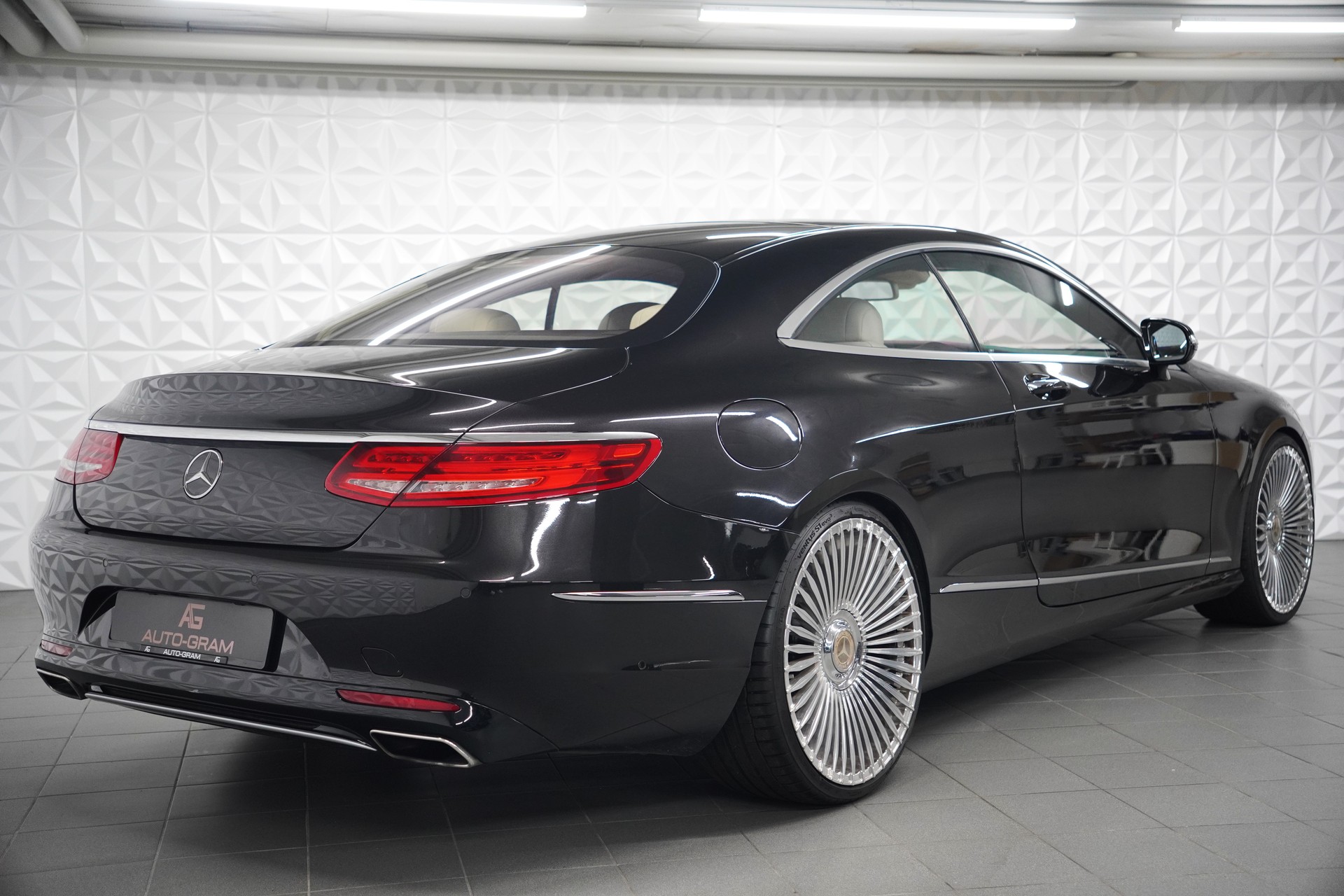 MERCEDES-BENZ S 400 Coupé 4Matic 7G-Tronic-image-4