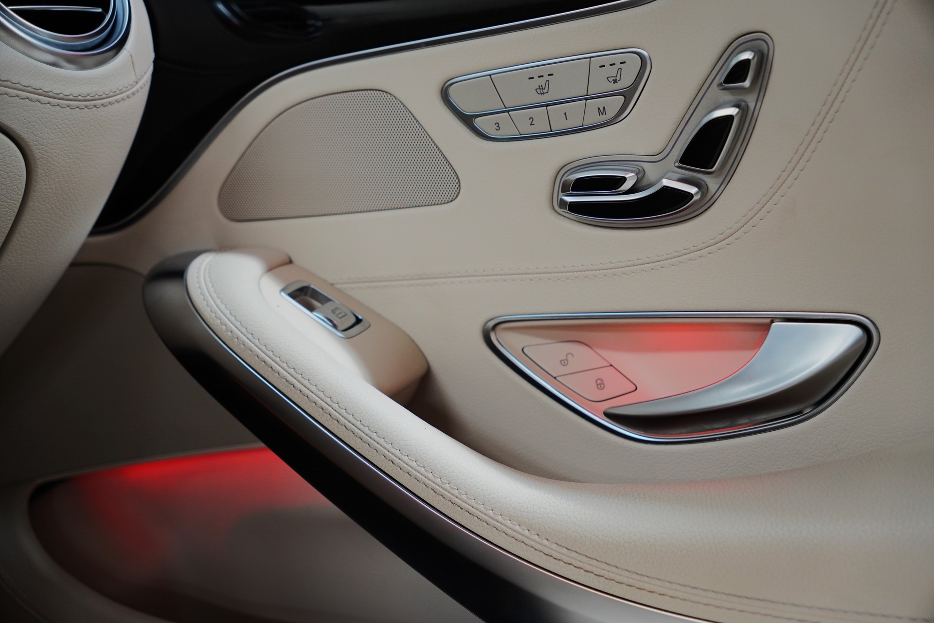 MERCEDES-BENZ S 400 Coupé 4Matic 7G-Tronic-image-20
