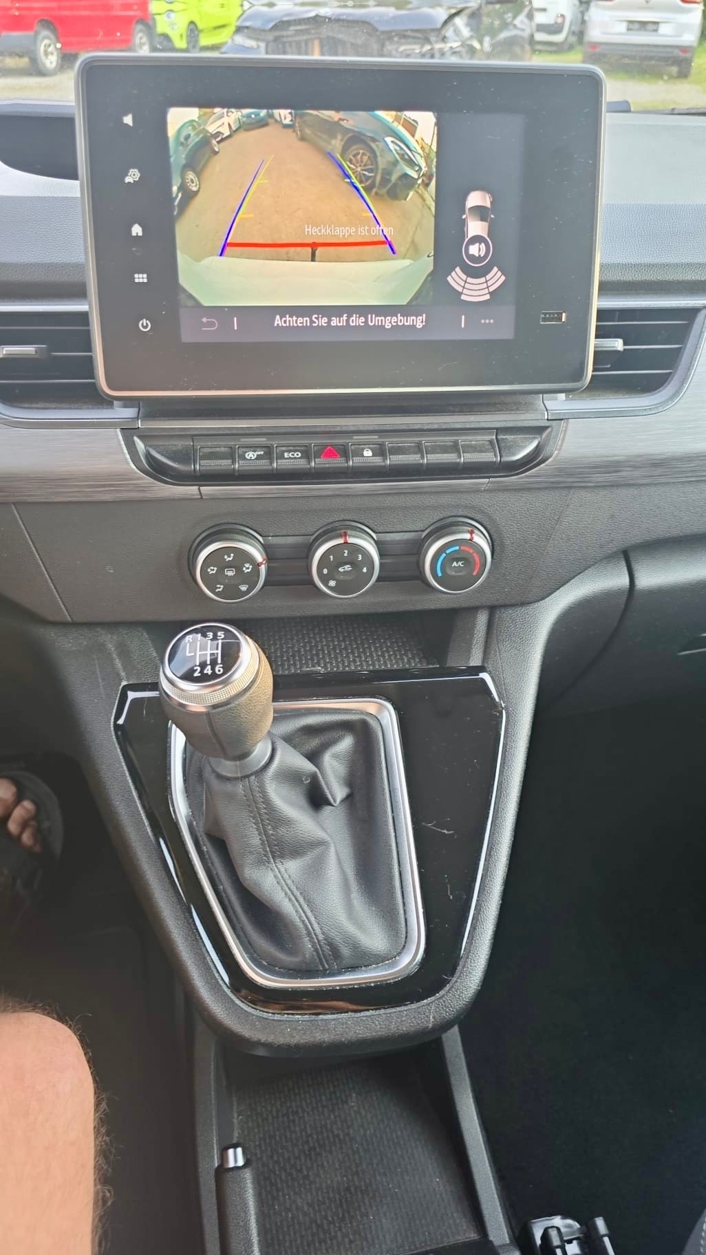 RENAULT Kangoo 1.3 TCe 100 PF Equilibre-image-9