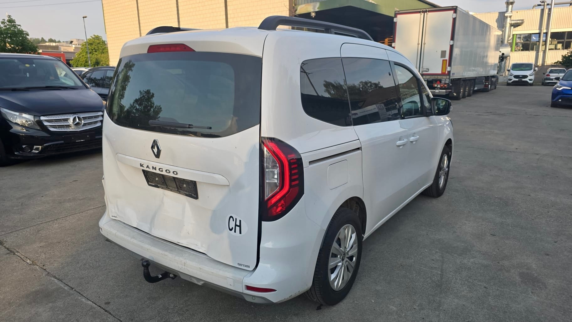 RENAULT Kangoo 1.3 TCe 100 PF Equilibre-image-3