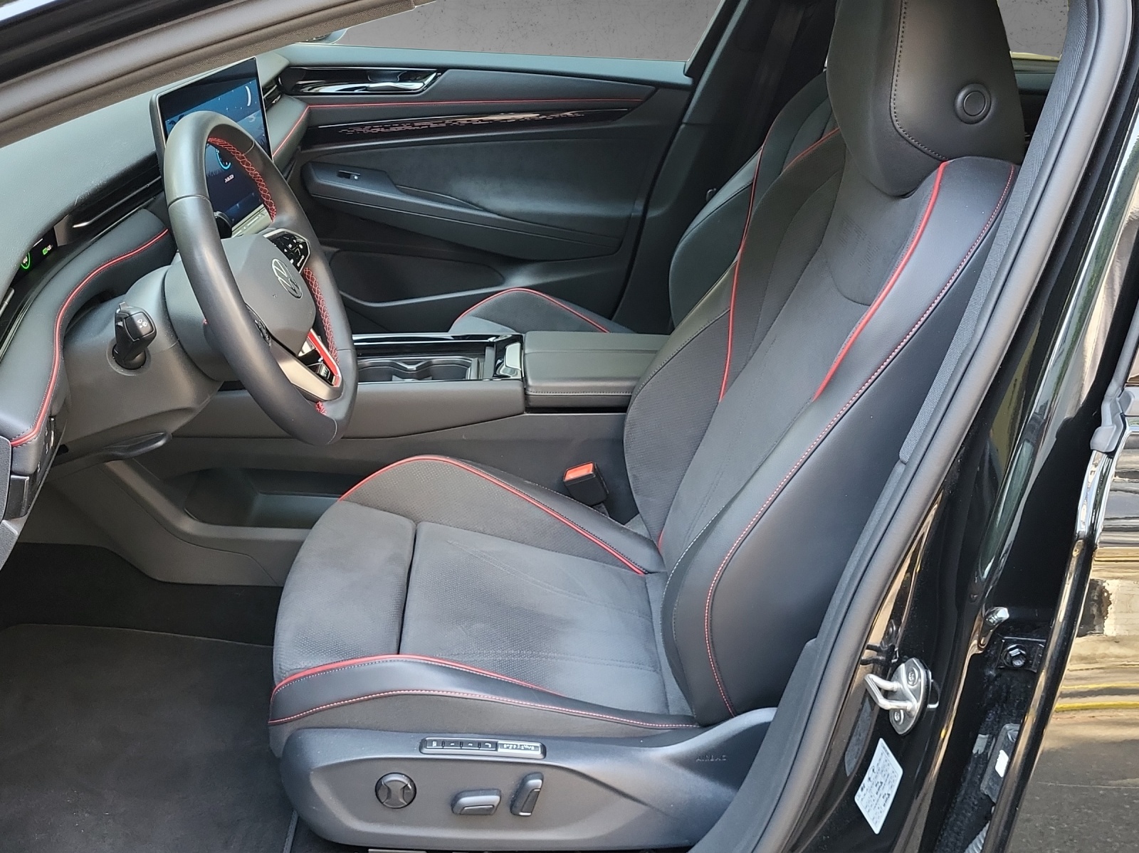 VW ID7 Tourer GTX 340PS 4Motion-image-8