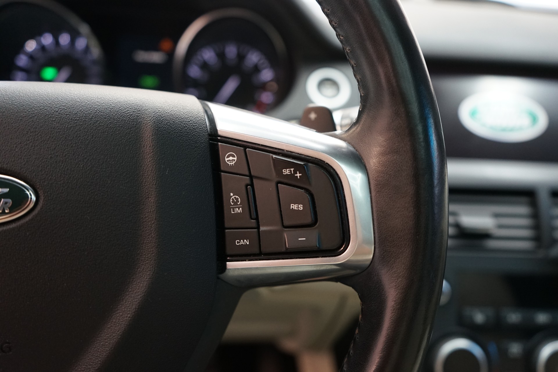 LAND ROVER Discovery Sport 2.0 Si4 HSE Luxury AT9-image-7