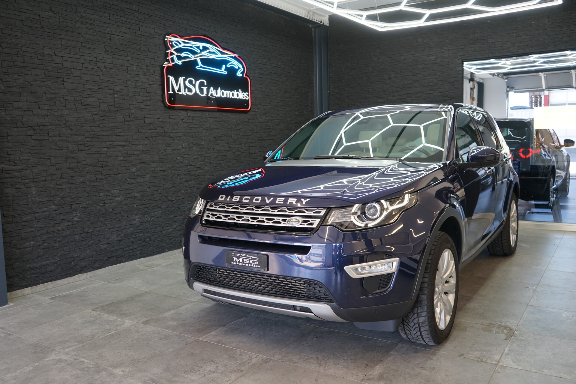 LAND ROVER Discovery Sport 2.0 Si4 HSE Luxury AT9-image-0