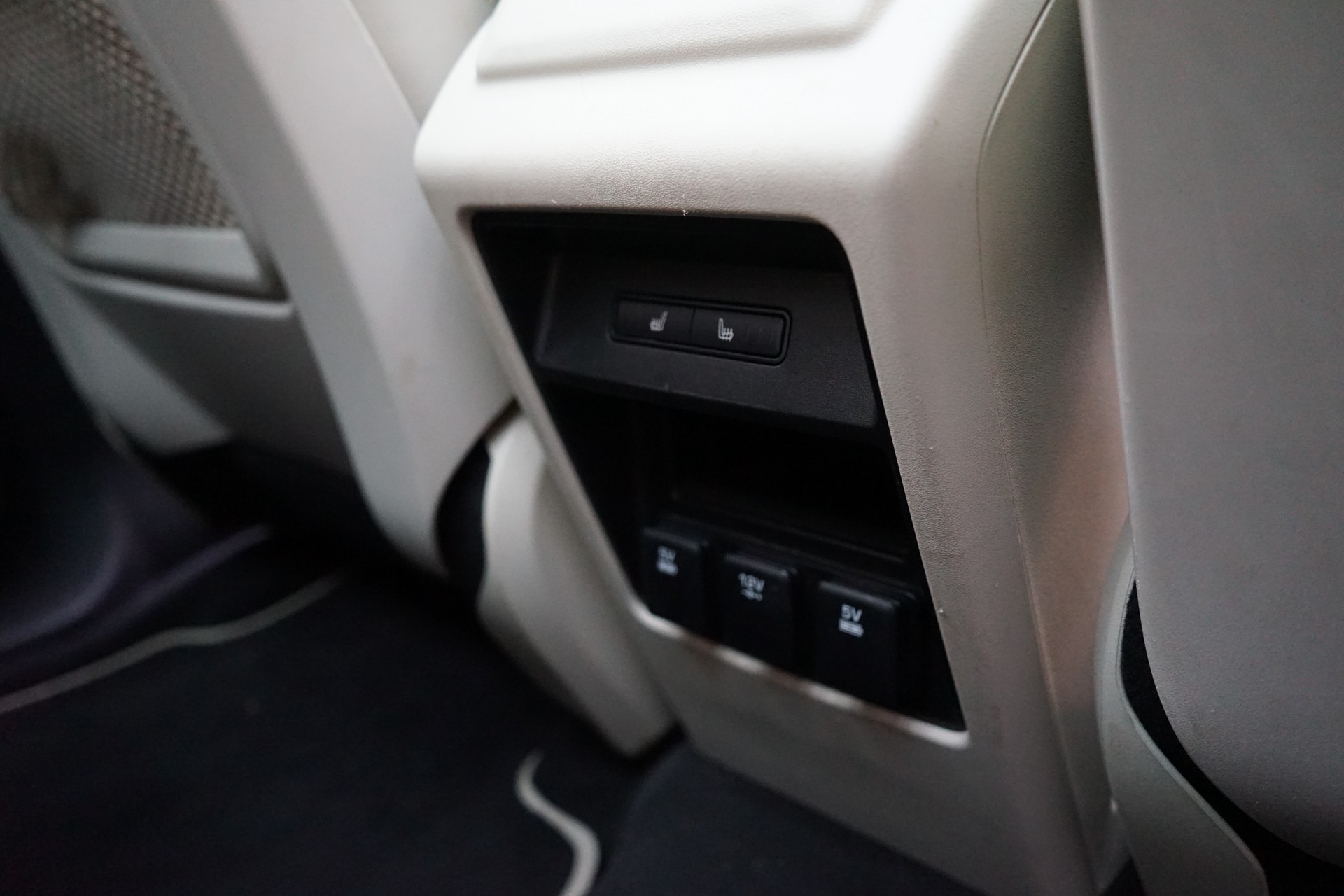 LAND ROVER Discovery Sport 2.0 Si4 HSE Luxury AT9-image-12