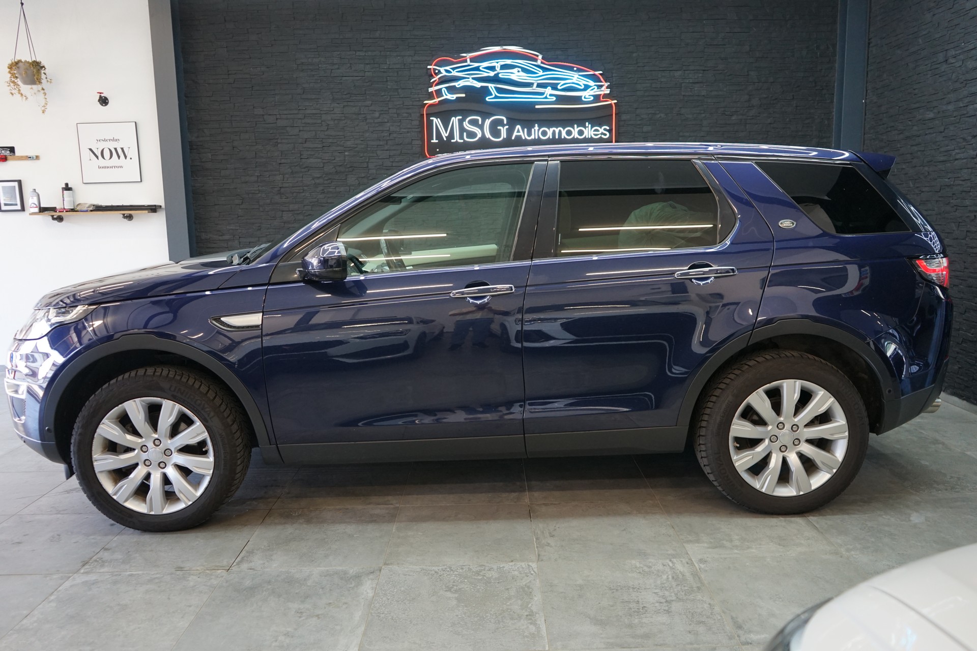 LAND ROVER Discovery Sport 2.0 Si4 HSE Luxury AT9-image-1