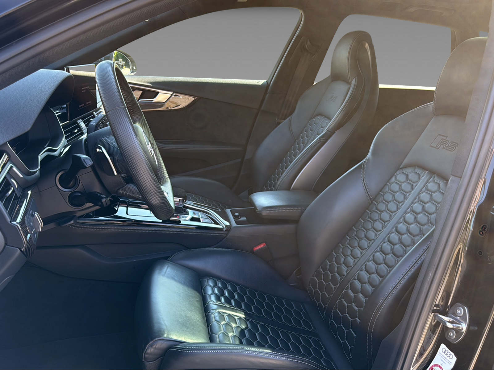 AUDI RS4 Avant 2.9 V6 TFSI quattro T-Tronic-image-12
