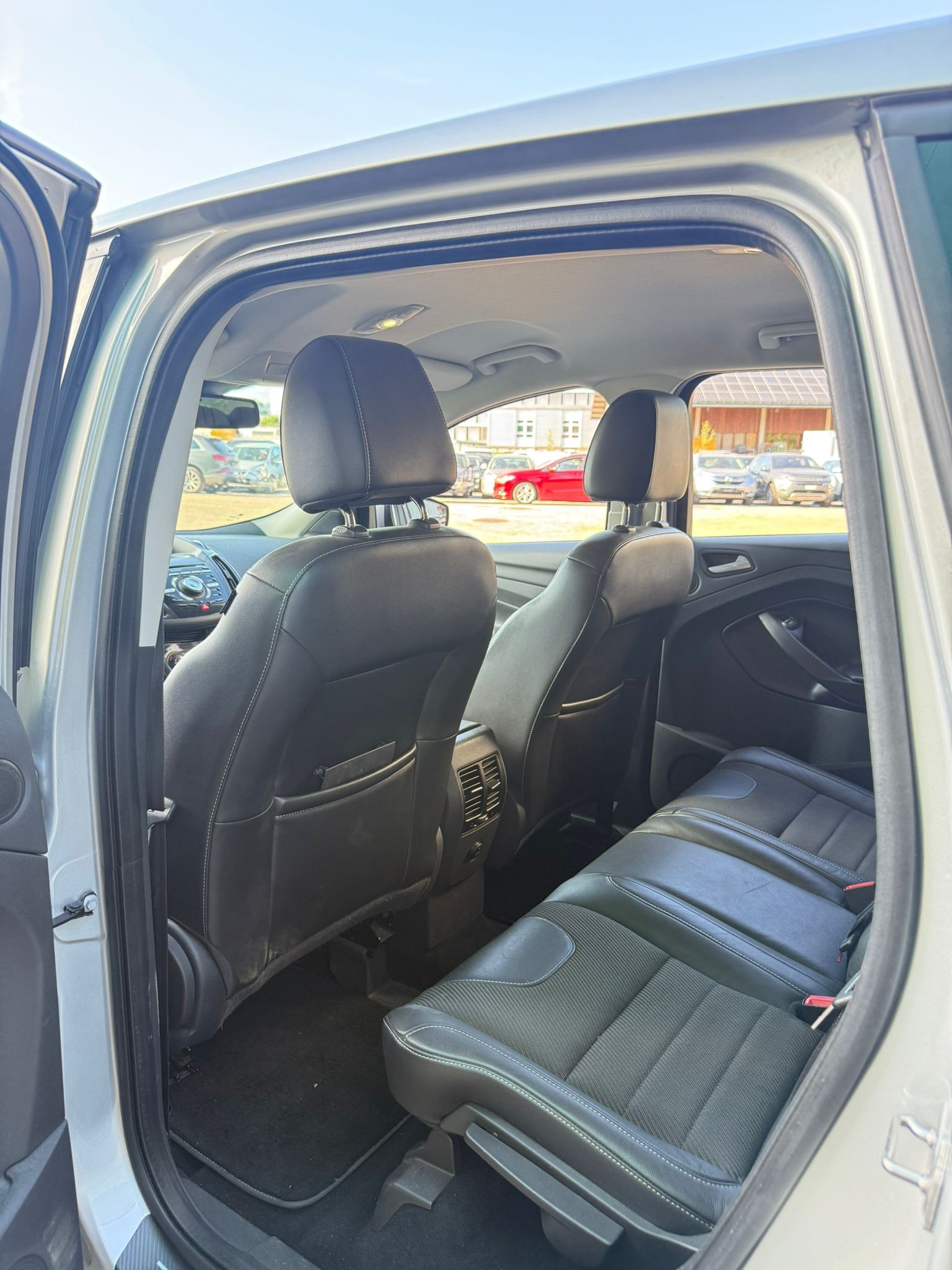FORD Kuga 2.0 TDCi Carving 4WD PowerShift-image-10