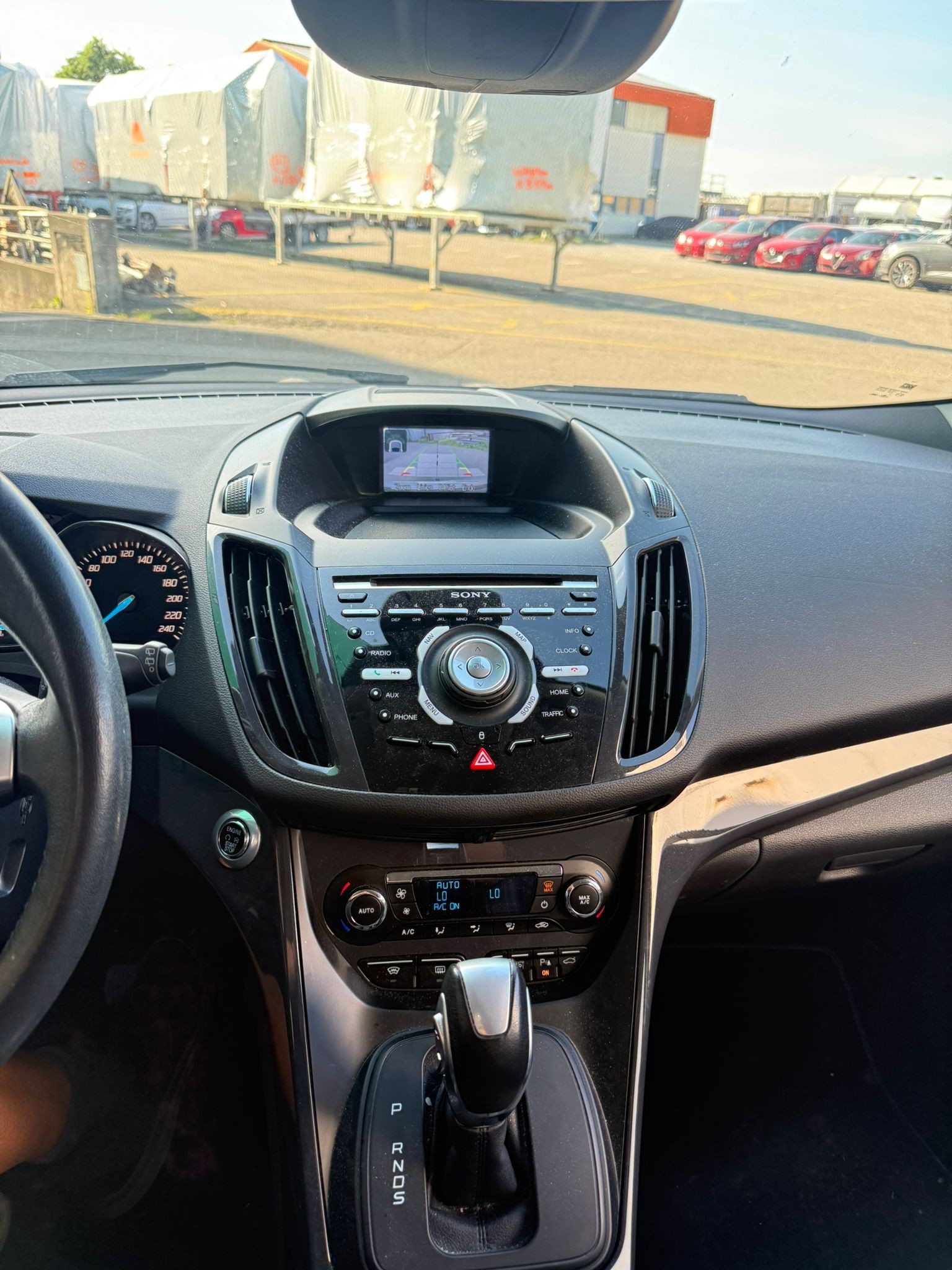 FORD Kuga 2.0 TDCi Carving 4WD PowerShift-image-12