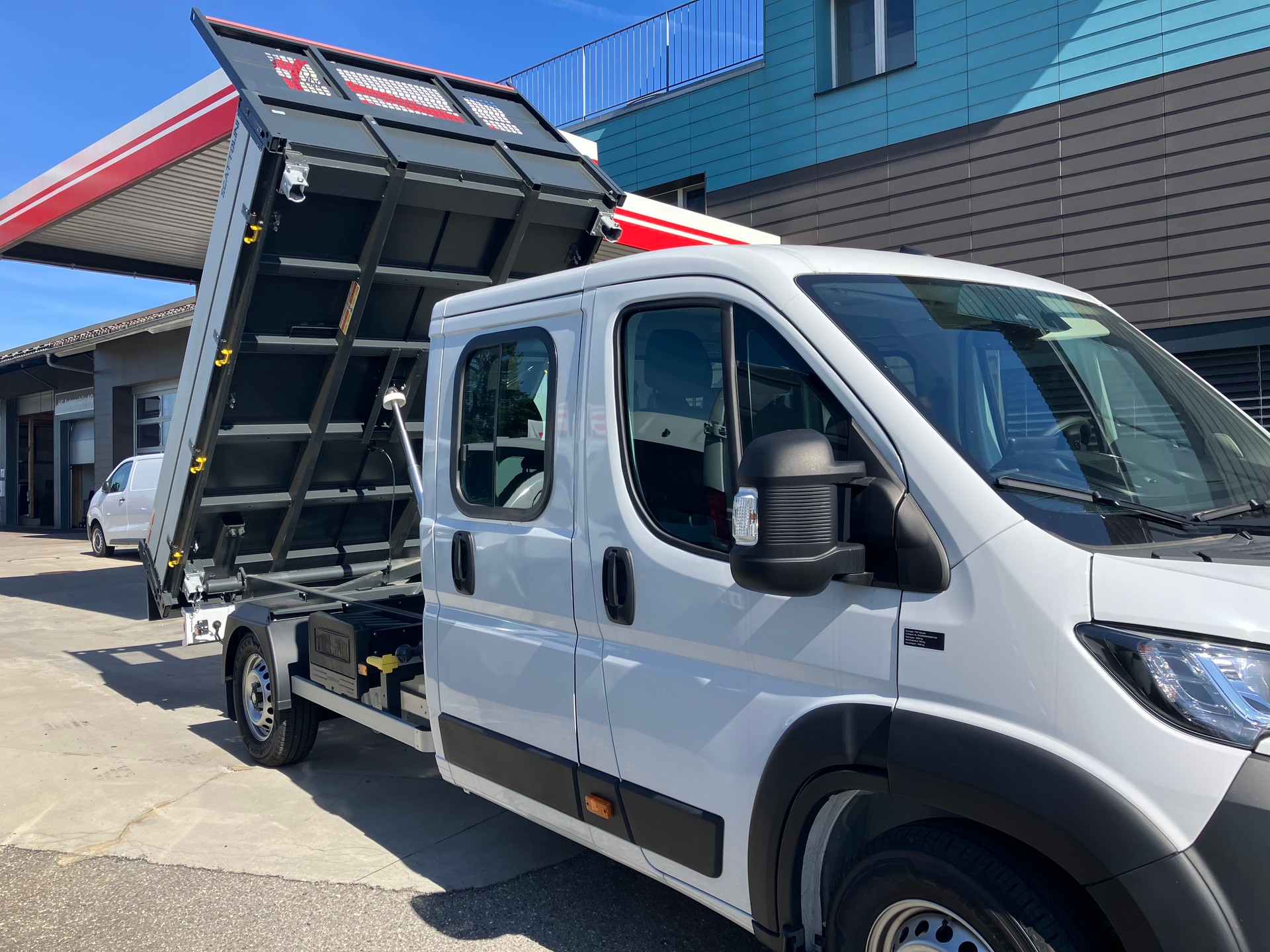 FIAT Ducato L4 Kippbrücke Doppelkabine 7 Plätze-image-2