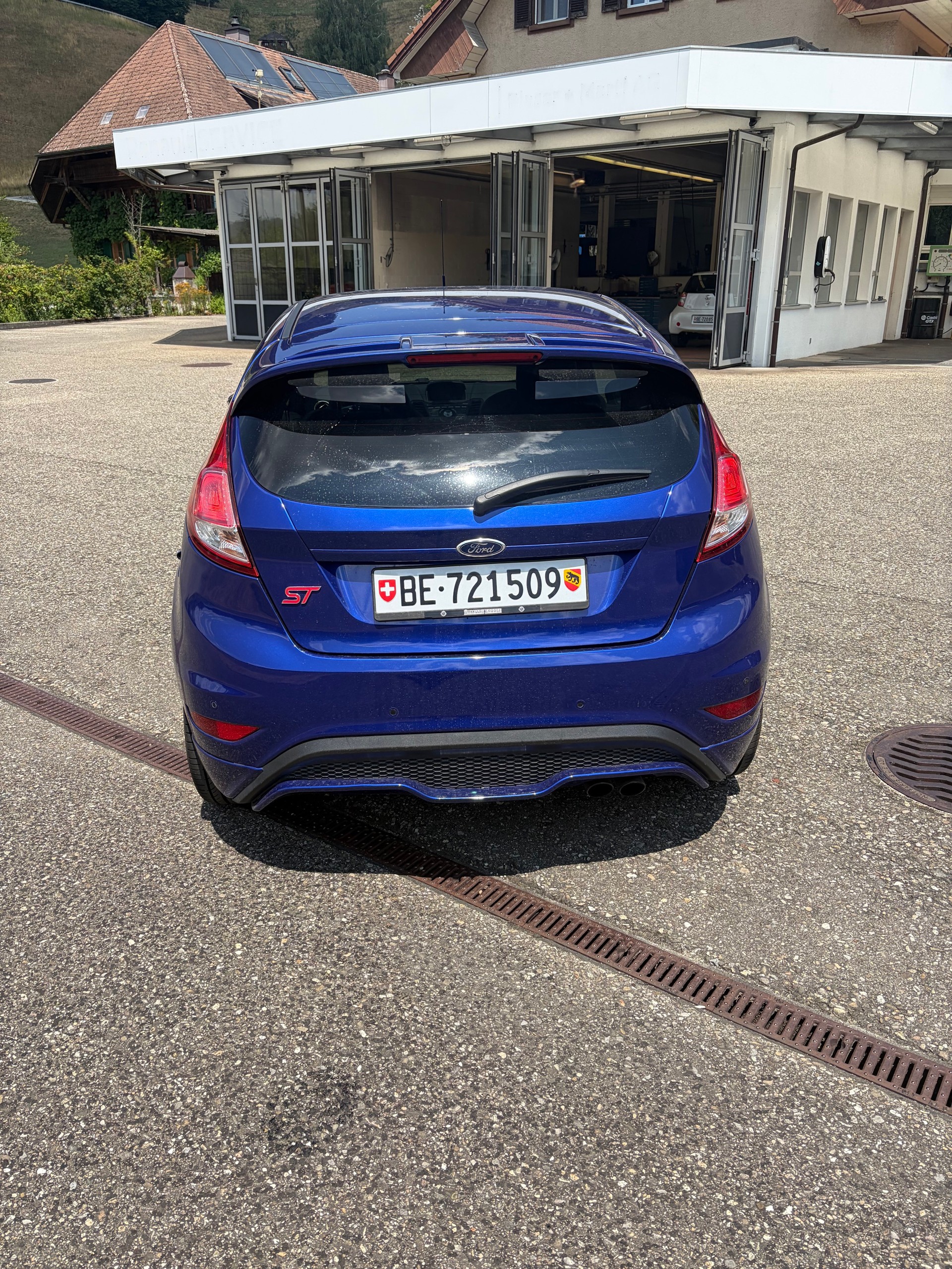 FORD Fiesta 1.6 SCTi ST-2-showroom-element-3