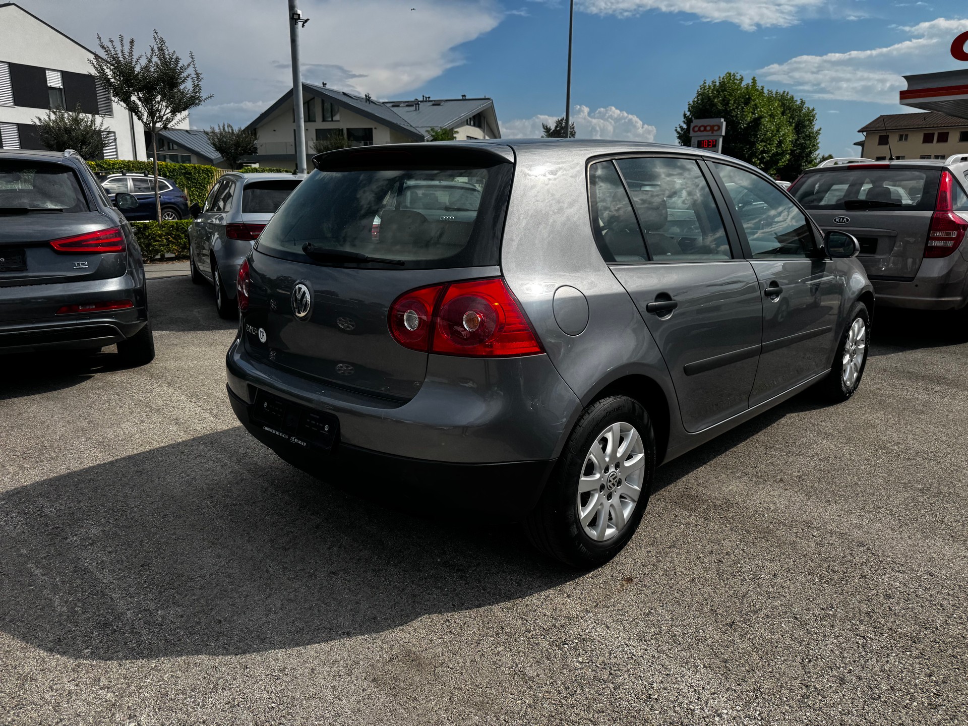 VW Golf 2.0 FSI Sportline-image-5