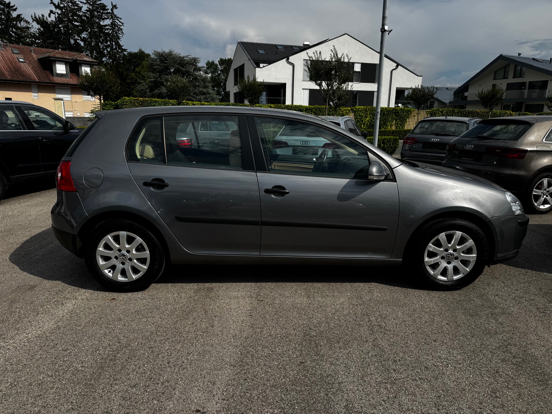 VW Golf 2.0 FSI Sportline-image-6