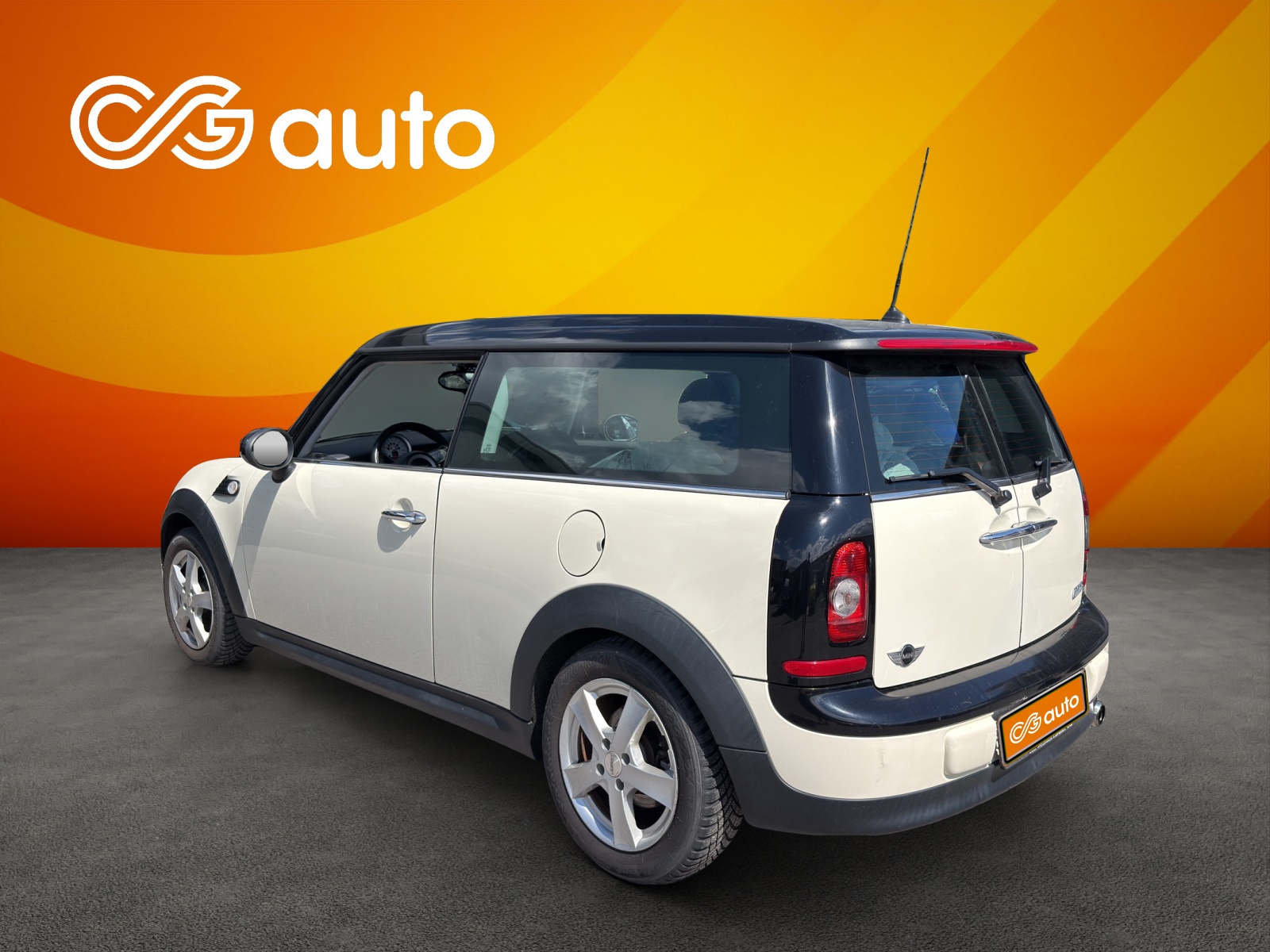 MINI Clubman Cooper-image-5