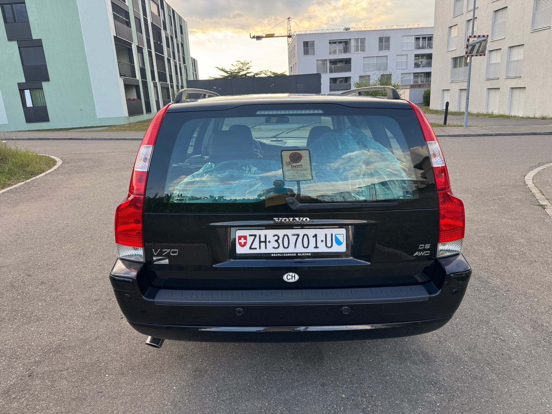 VOLVO V70 D5 AWD-image-7