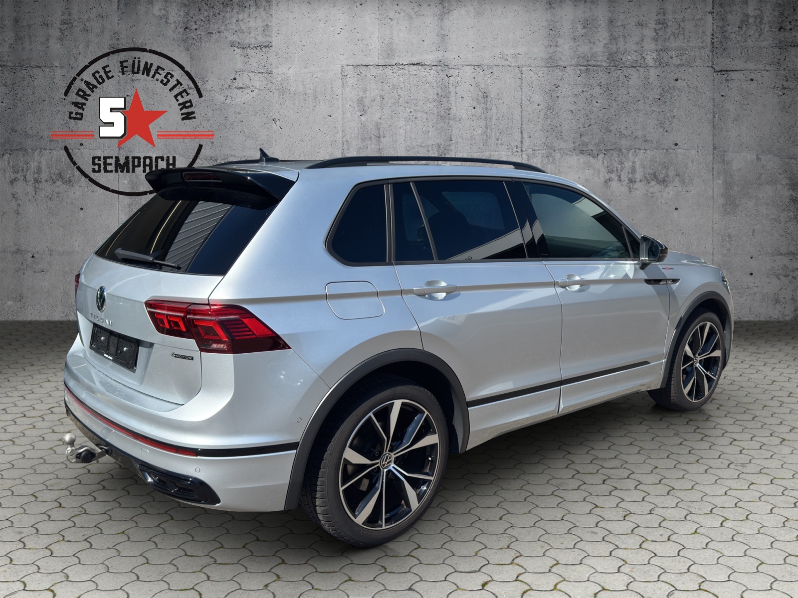 VW Tiguan 2.0TSI R-Line 4Motion DSG-image-4