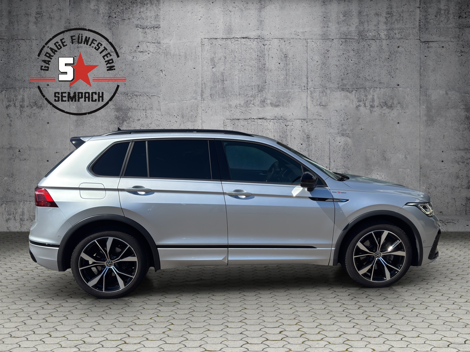 VW Tiguan 2.0TSI R-Line 4Motion DSG-image-5