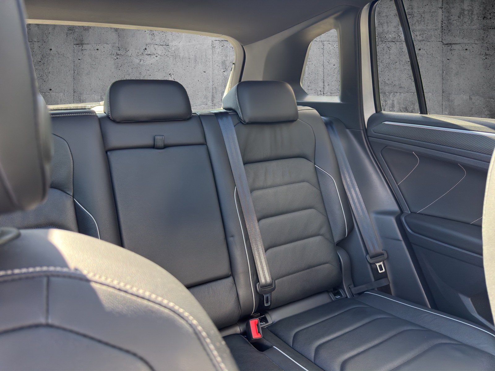 VW Tiguan 2.0TSI R-Line 4Motion DSG-image-14