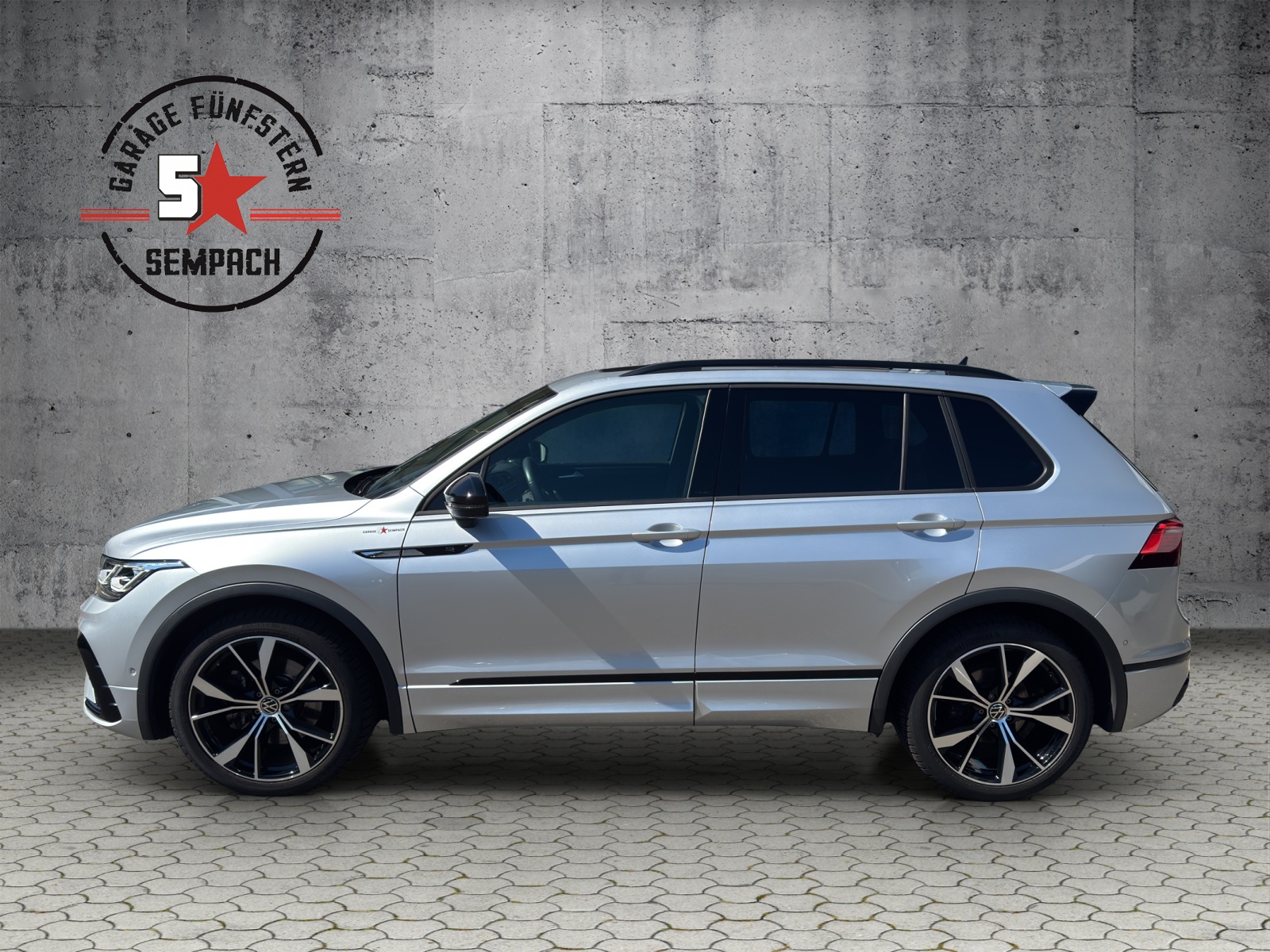 VW Tiguan 2.0TSI R-Line 4Motion DSG-image-1