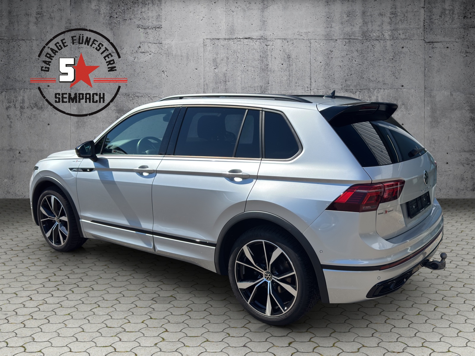 VW Tiguan 2.0TSI R-Line 4Motion DSG-image-2