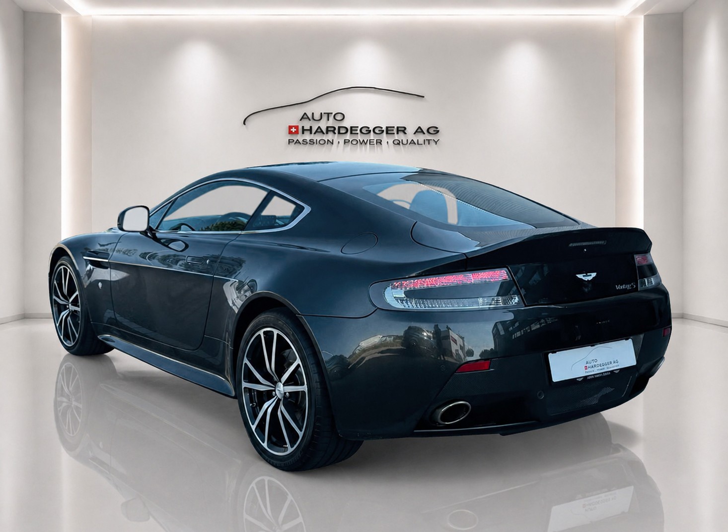 ASTON MARTIN V8 Vantage 4.7 S Sportshift SP10 Sondermodell-image-5